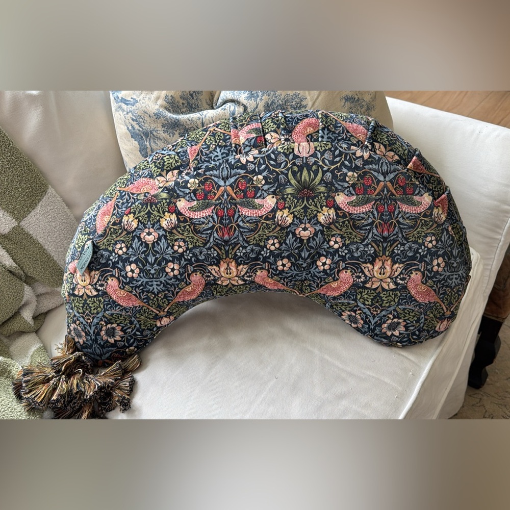 DockATot La Maman Wedge Nursing Pillow Strawberry Thief